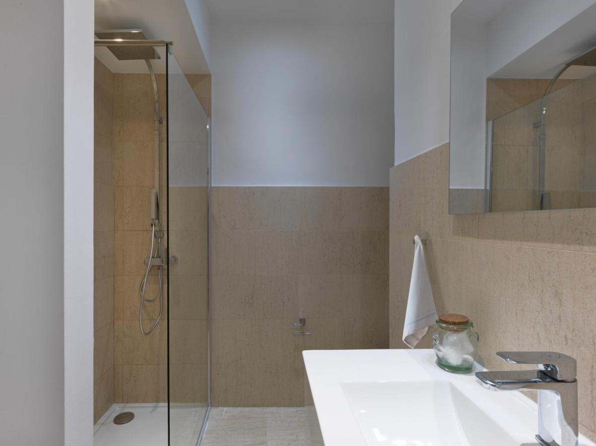 Newly Renovated Apartment In The Heart Of Афіни Екстер'єр фото