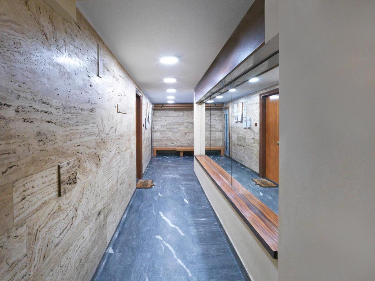 Newly Renovated Apartment In The Heart Of Афіни Екстер'єр фото