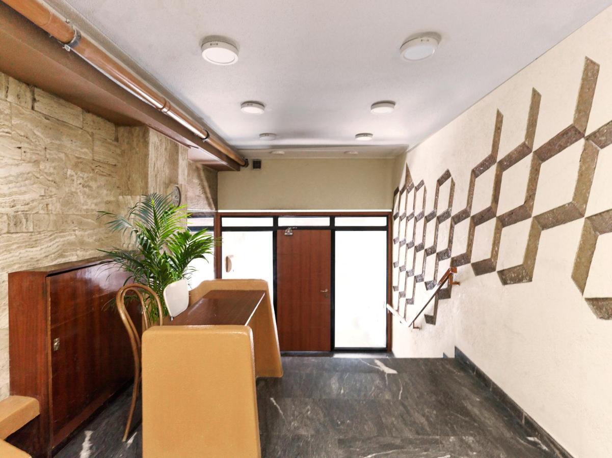 Newly Renovated Apartment In The Heart Of Афіни Екстер'єр фото